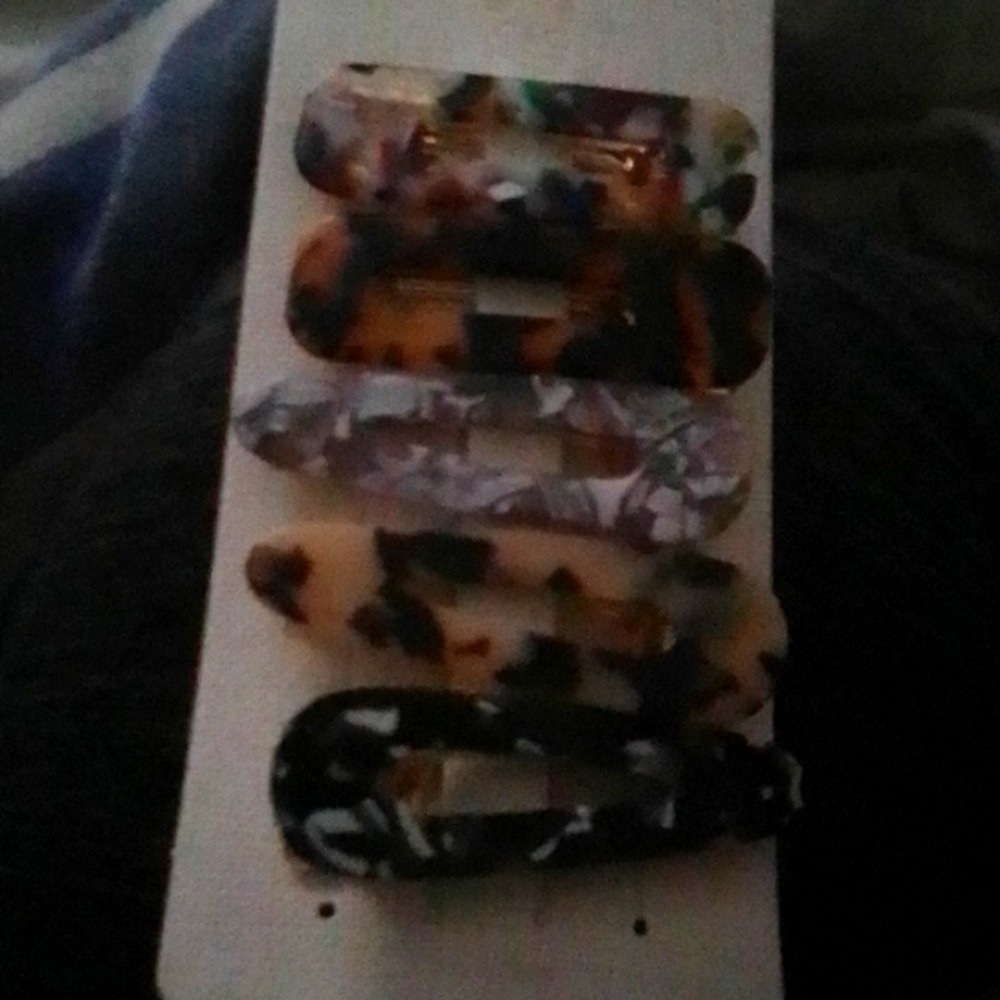 Hair clips